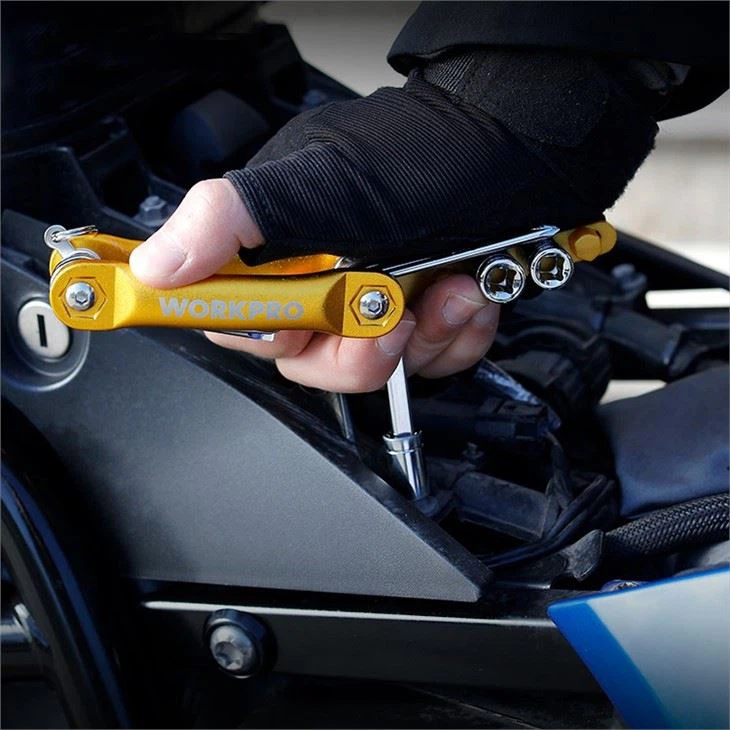 Folding Screwdriver Set