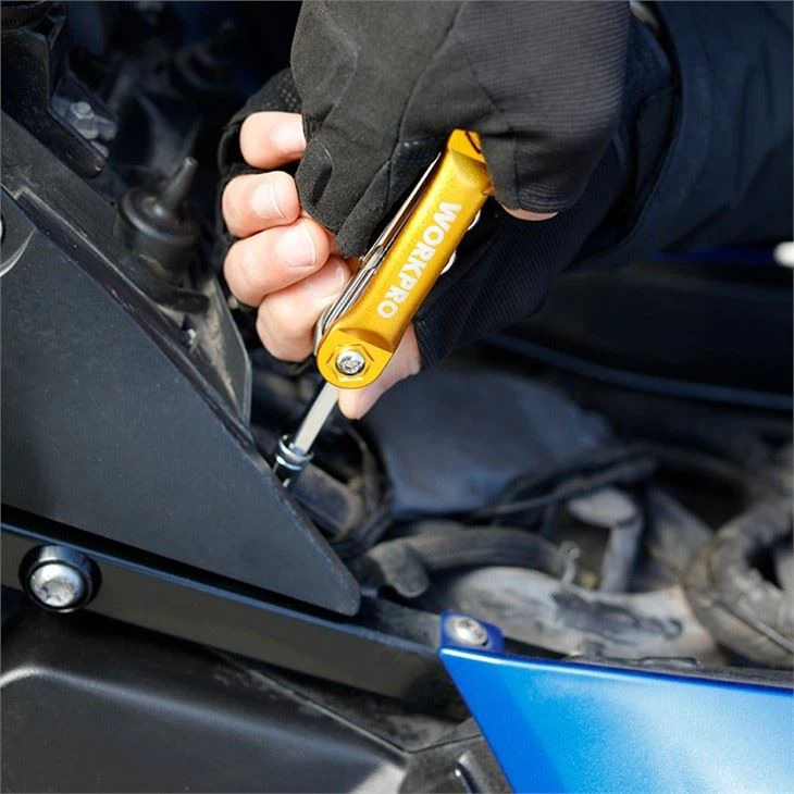 Folding Screwdriver Set